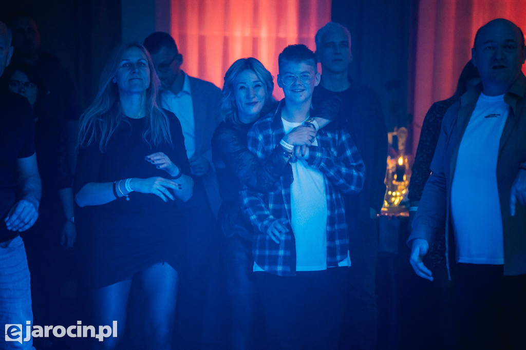 9. Rockowe Zaduszki w Żerkowie – muzyka, emocje i jubileusz Raz Dwa Trzy