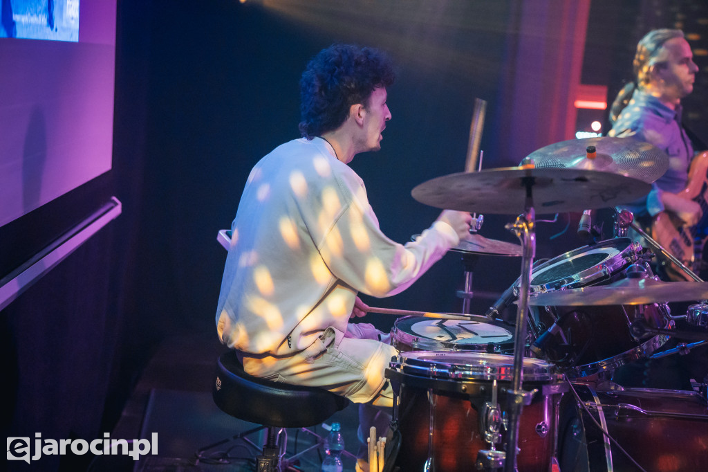 9. Rockowe Zaduszki w Żerkowie – muzyka, emocje i jubileusz Raz Dwa Trzy