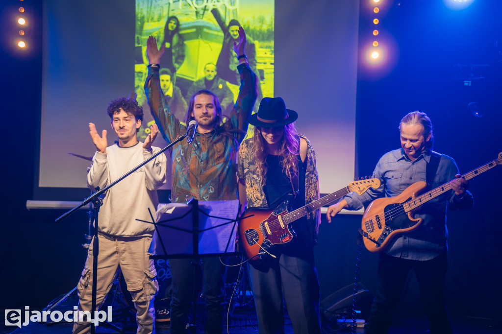 9. Rockowe Zaduszki w Żerkowie – muzyka, emocje i jubileusz Raz Dwa Trzy