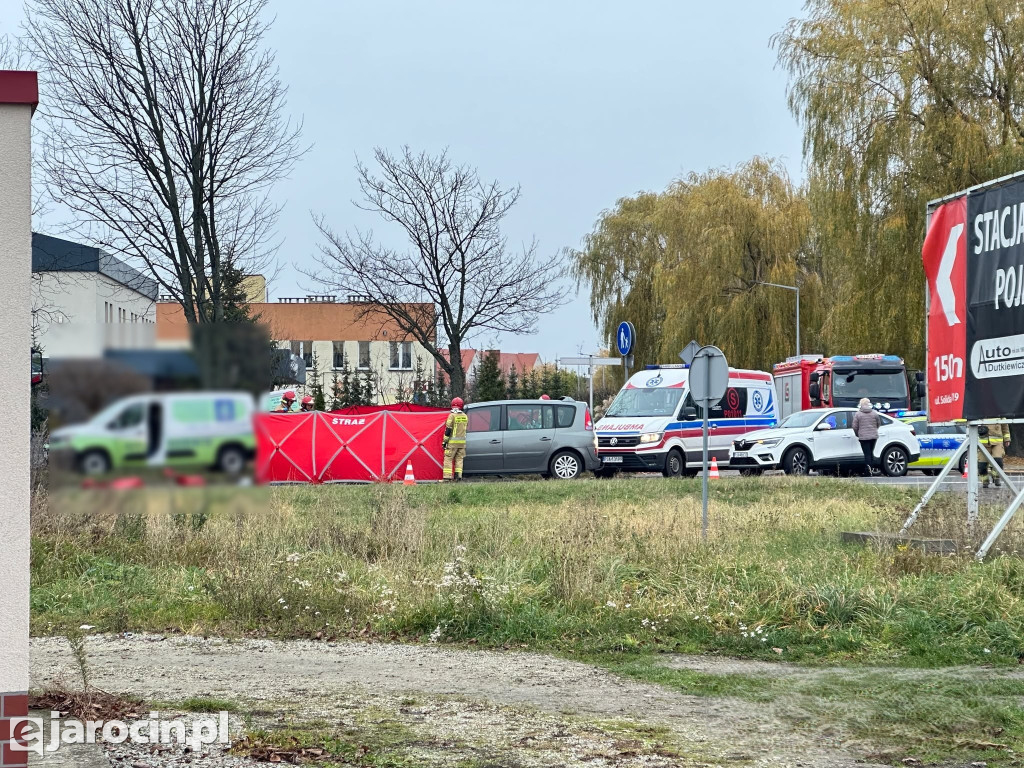 Potrącenie rowerzysty na ul. Popiełuszki w Jarocinie