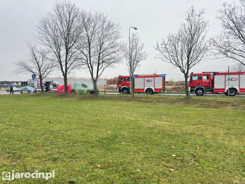 Potrącenie rowerzysty na ul. Popiełuszki w Jarocinie