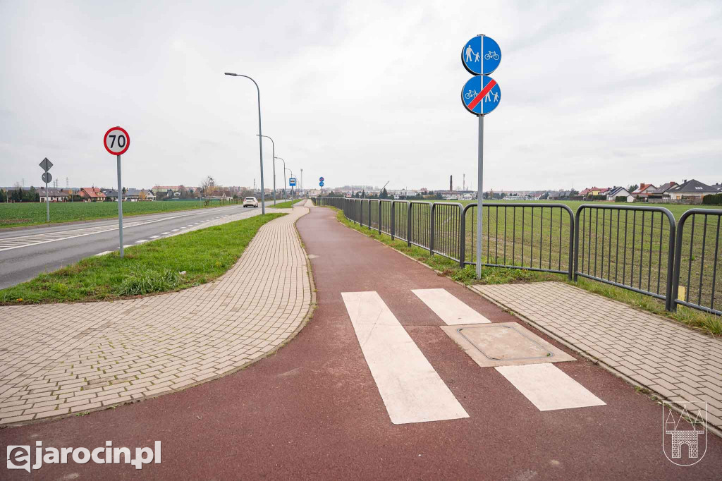 Nowa ścieżka rowerowa przy ul. Niedźwiedzińskiego w Jarocinie