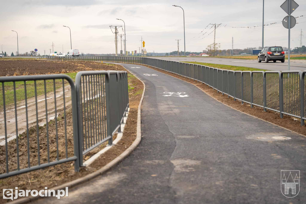 Nowa ścieżka rowerowa przy ul. Niedźwiedzińskiego w Jarocinie