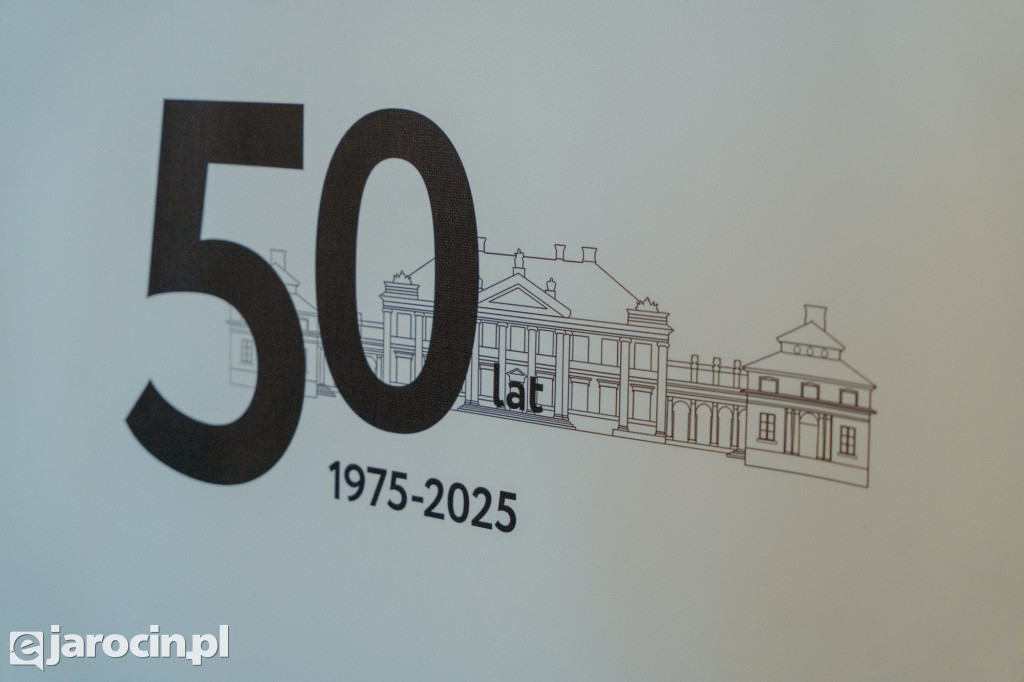 Obrady w wyjątkowej scenerii. XXI Sesja Rady Powiatu Jarocińskiego w Muzeum Adama Mickiewicza w Śmiełowie