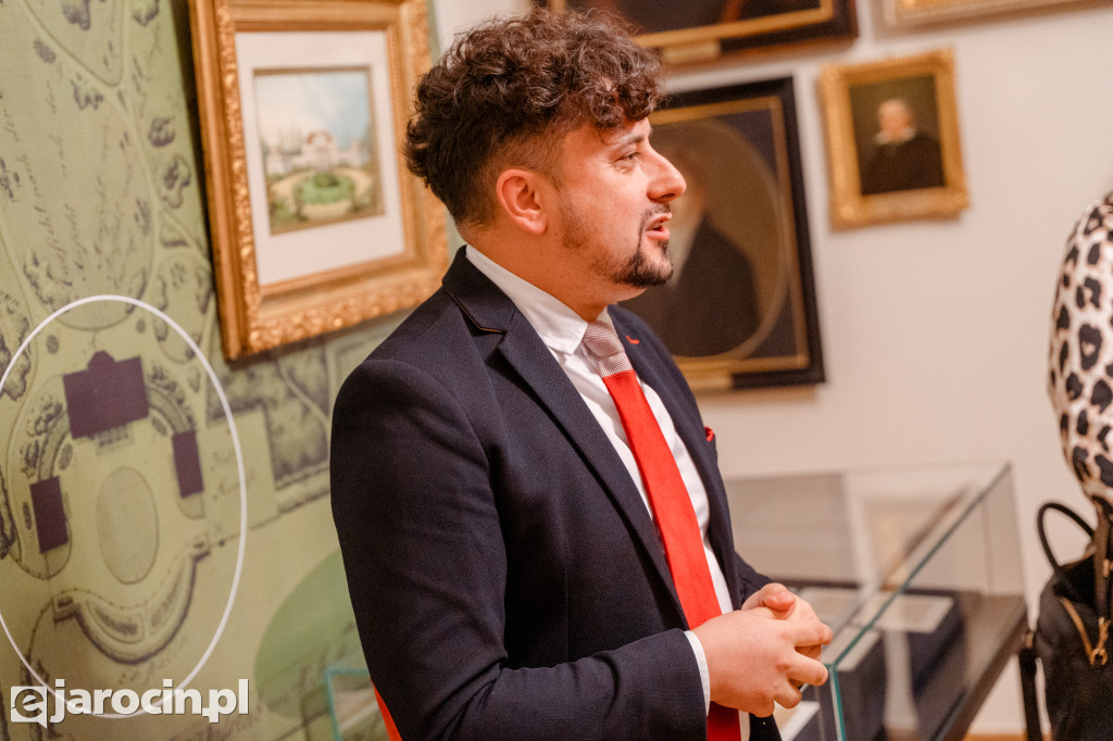 Obrady w wyjątkowej scenerii. XXI Sesja Rady Powiatu Jarocińskiego w Muzeum Adama Mickiewicza w Śmiełowie