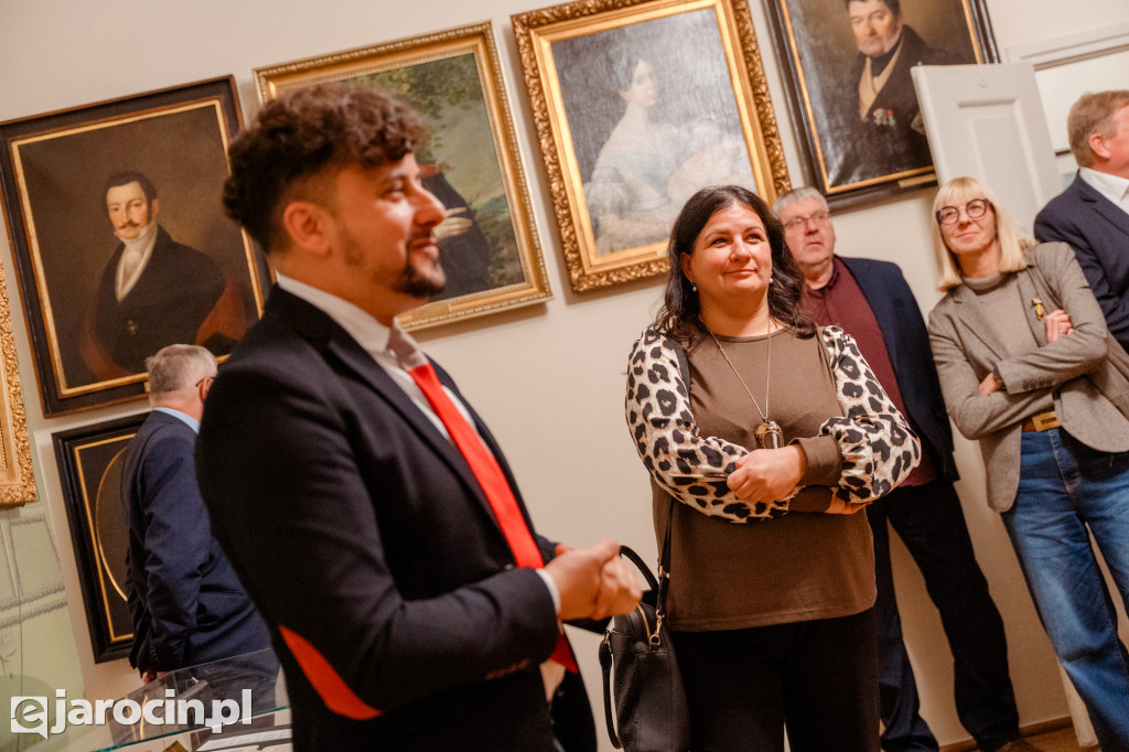 Obrady w wyjątkowej scenerii. XXI Sesja Rady Powiatu Jarocińskiego w Muzeum Adama Mickiewicza w Śmiełowie