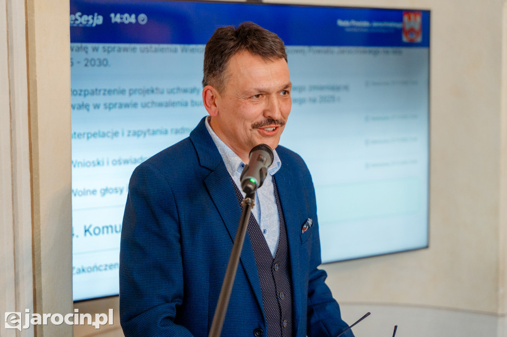 Obrady w wyjątkowej scenerii. XXI Sesja Rady Powiatu Jarocińskiego w Muzeum Adama Mickiewicza w Śmiełowie