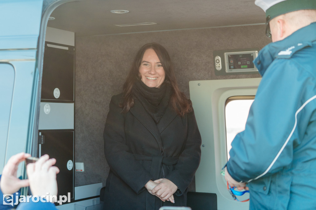 W Jarocinie przekazano klucze do szlabanu do ważenia pojazdów przy zjeździe z drogi S11