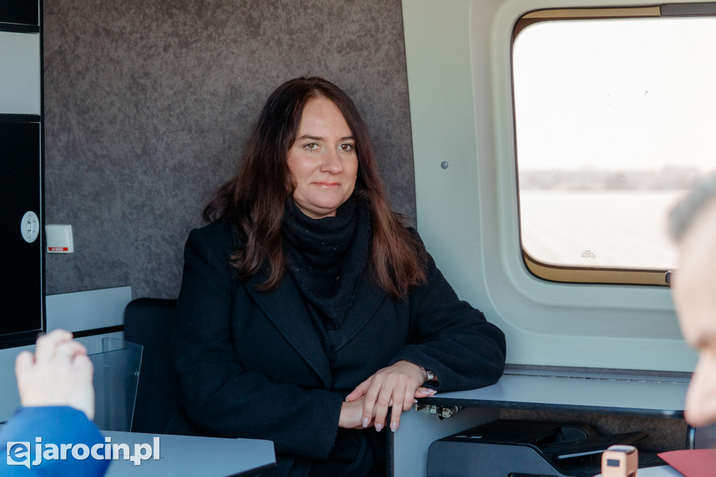 W Jarocinie przekazano klucze do szlabanu do ważenia pojazdów przy zjeździe z drogi S11