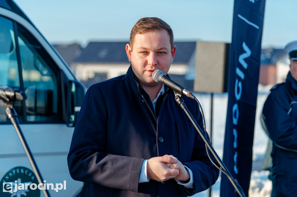 W Jarocinie przekazano klucze do szlabanu do ważenia pojazdów przy zjeździe z drogi S11