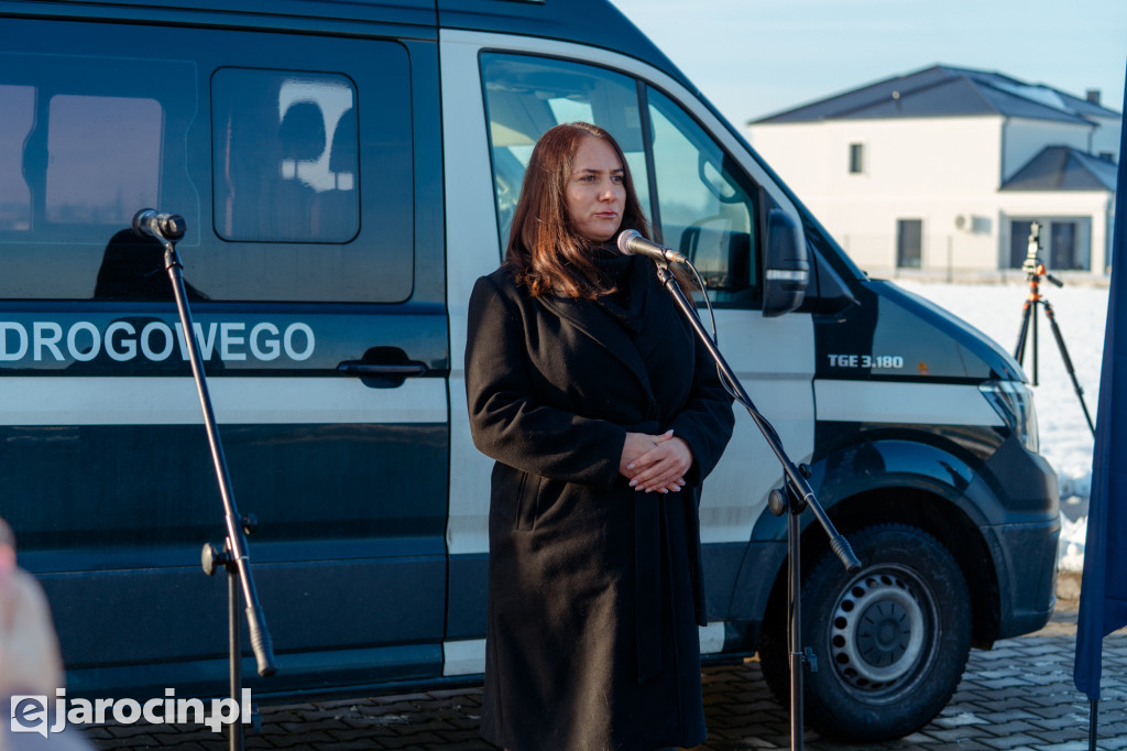 W Jarocinie przekazano klucze do szlabanu do ważenia pojazdów przy zjeździe z drogi S11