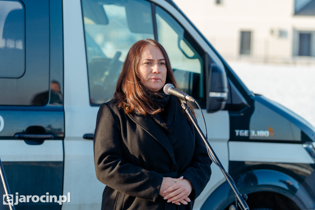 W Jarocinie przekazano klucze do szlabanu do ważenia pojazdów przy zjeździe z drogi S11