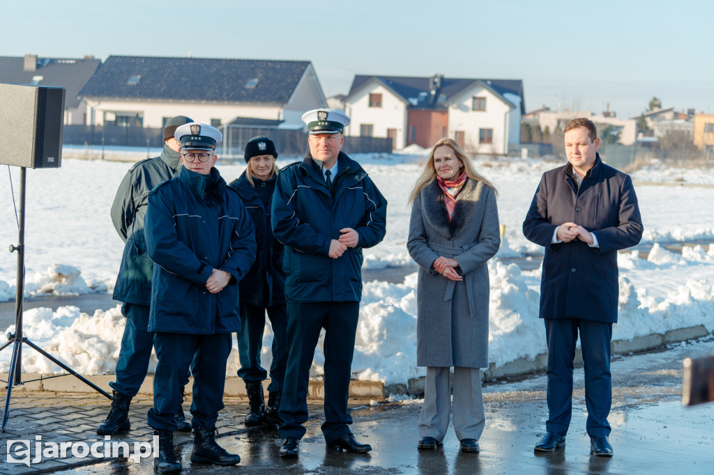 W Jarocinie przekazano klucze do szlabanu do ważenia pojazdów przy zjeździe z drogi S11