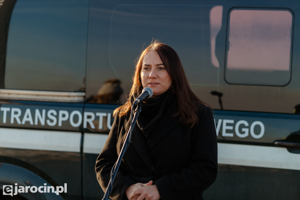 W Jarocinie przekazano klucze do szlabanu do ważenia pojazdów przy zjeździe z drogi S11