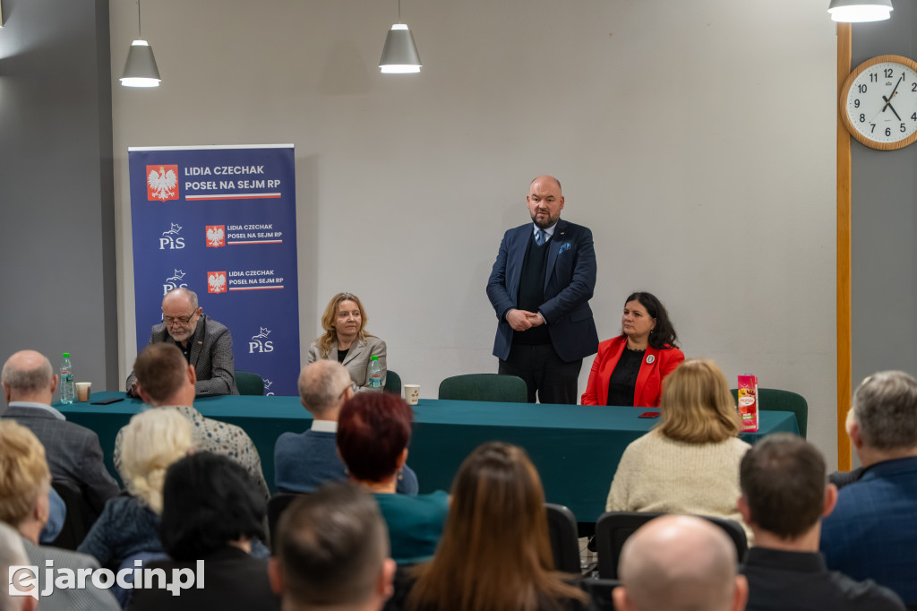 Mieszkańcy Jarocina debatowali o kluczowych sprawach kraju. Parlamentarzyści PiS na spotkaniu z cyklu „Czas Polski”