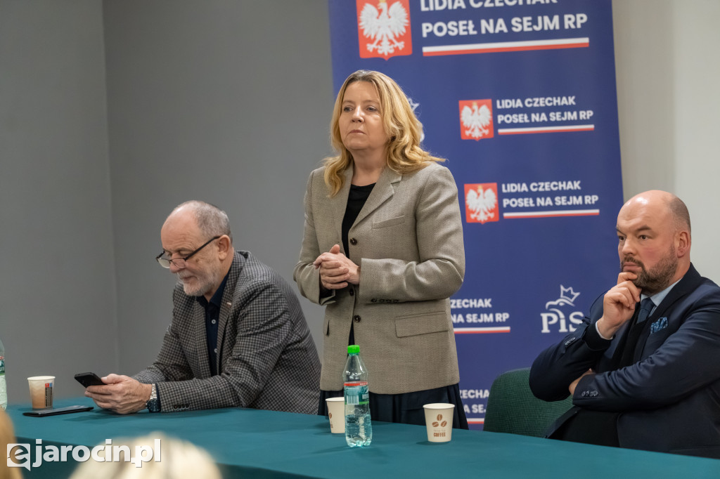 Mieszkańcy Jarocina debatowali o kluczowych sprawach kraju. Parlamentarzyści PiS na spotkaniu z cyklu „Czas Polski”