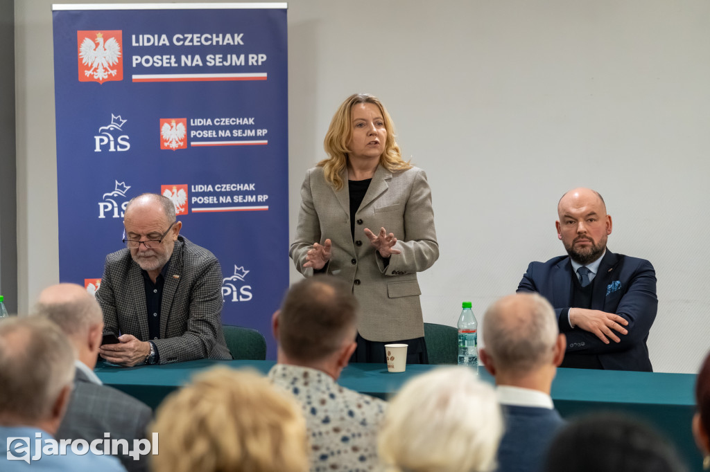 Mieszkańcy Jarocina debatowali o kluczowych sprawach kraju. Parlamentarzyści PiS na spotkaniu z cyklu „Czas Polski”