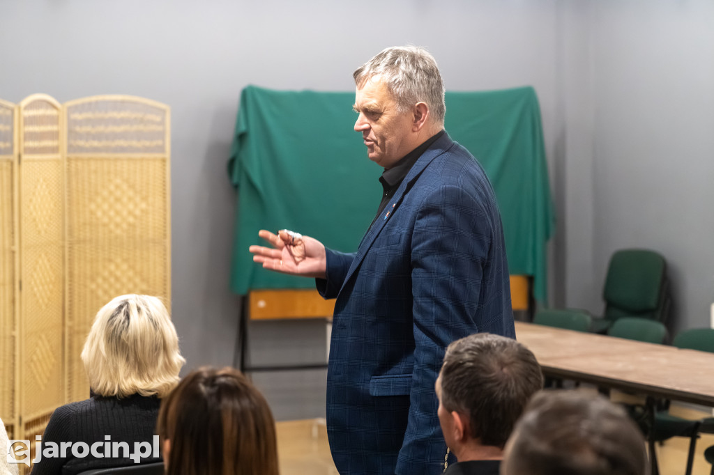 Mieszkańcy Jarocina debatowali o kluczowych sprawach kraju. Parlamentarzyści PiS na spotkaniu z cyklu „Czas Polski”