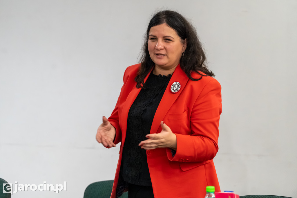 Mieszkańcy Jarocina debatowali o kluczowych sprawach kraju. Parlamentarzyści PiS na spotkaniu z cyklu „Czas Polski”