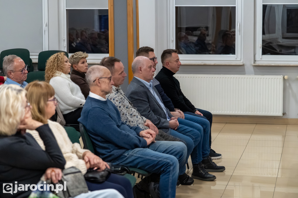 Mieszkańcy Jarocina debatowali o kluczowych sprawach kraju. Parlamentarzyści PiS na spotkaniu z cyklu „Czas Polski”