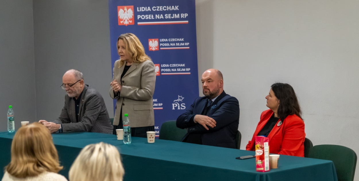 Mieszkańcy Jarocina debatowali o kluczowych sprawach kraju. Parlamentarzyści PiS na spotkaniu z cyklu „Czas Polski”