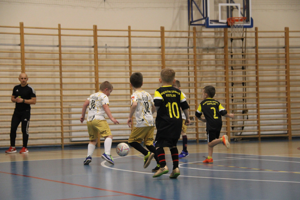 III Mikołajkowy Turniej Halowej Piłki Nożnej o Puchar Starosty Jarocińskiego rozstrzygnięty