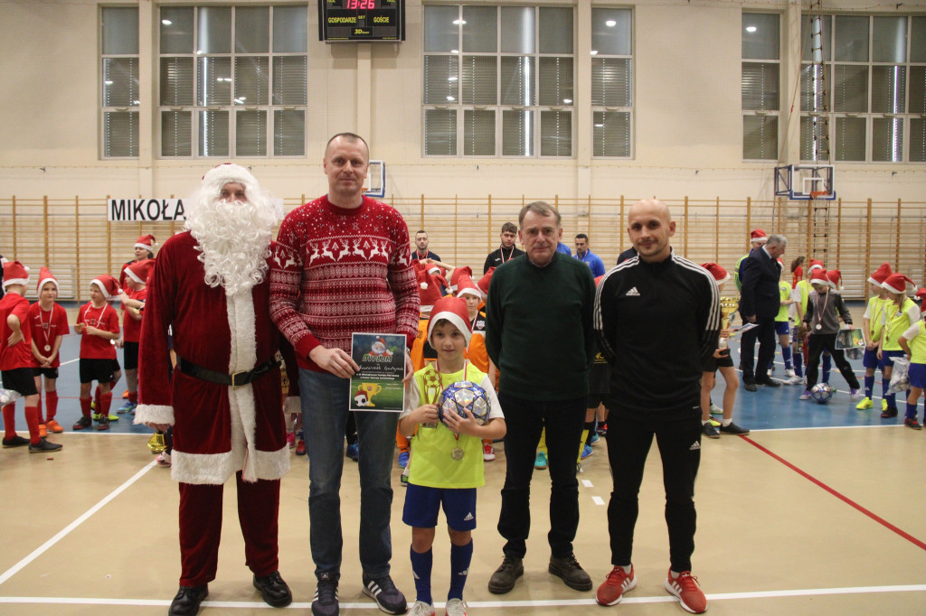 III Mikołajkowy Turniej Halowej Piłki Nożnej o Puchar Starosty Jarocińskiego rozstrzygnięty