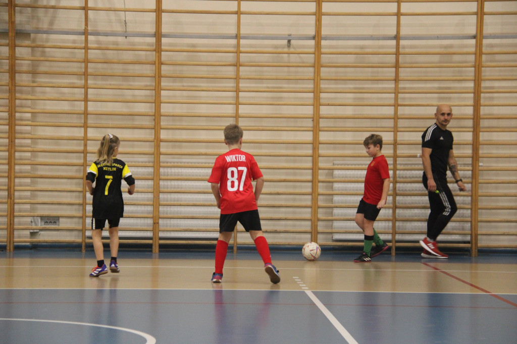 III Mikołajkowy Turniej Halowej Piłki Nożnej o Puchar Starosty Jarocińskiego rozstrzygnięty