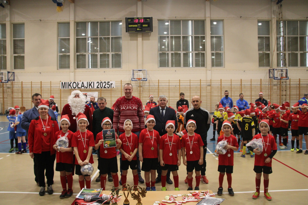 III Mikołajkowy Turniej Halowej Piłki Nożnej o Puchar Starosty Jarocińskiego rozstrzygnięty