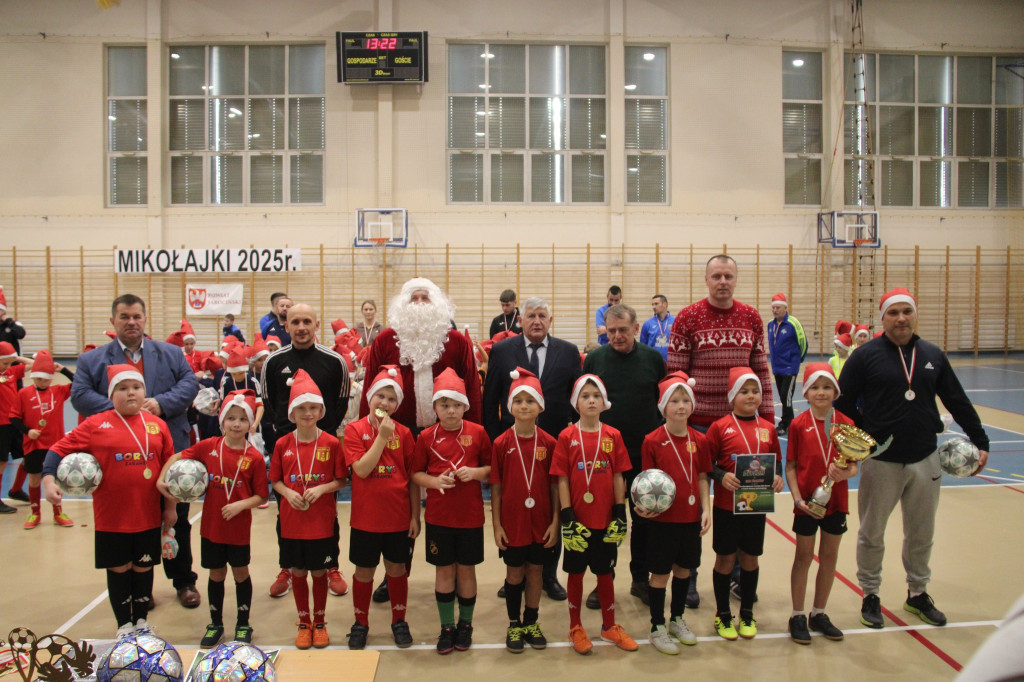 III Mikołajkowy Turniej Halowej Piłki Nożnej o Puchar Starosty Jarocińskiego rozstrzygnięty