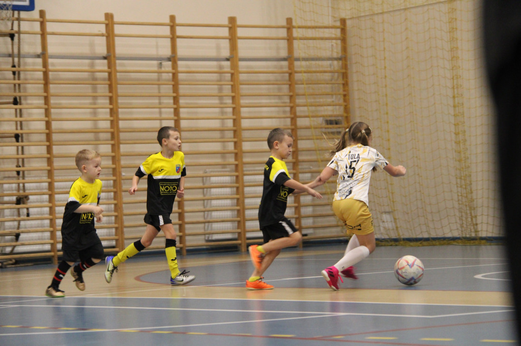 III Mikołajkowy Turniej Halowej Piłki Nożnej o Puchar Starosty Jarocińskiego rozstrzygnięty