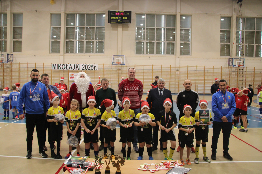 III Mikołajkowy Turniej Halowej Piłki Nożnej o Puchar Starosty Jarocińskiego rozstrzygnięty
