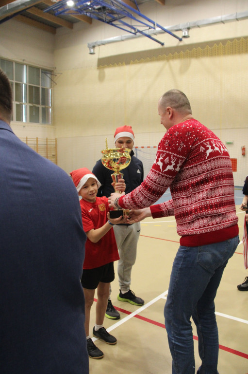 III Mikołajkowy Turniej Halowej Piłki Nożnej o Puchar Starosty Jarocińskiego rozstrzygnięty