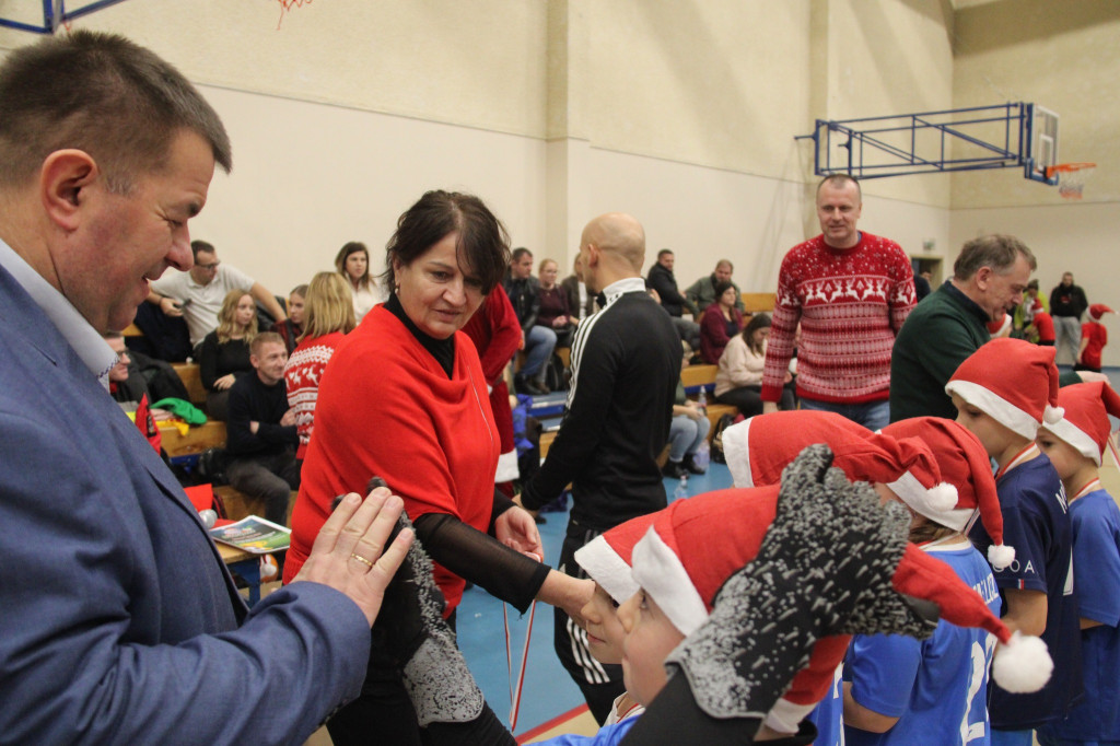 III Mikołajkowy Turniej Halowej Piłki Nożnej o Puchar Starosty Jarocińskiego rozstrzygnięty