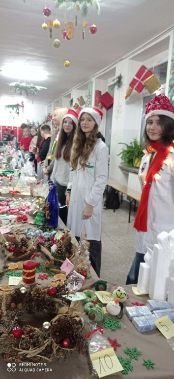 Świąteczna magia w „Czwórce”. Kiermasz pełen atrakcji już za nami