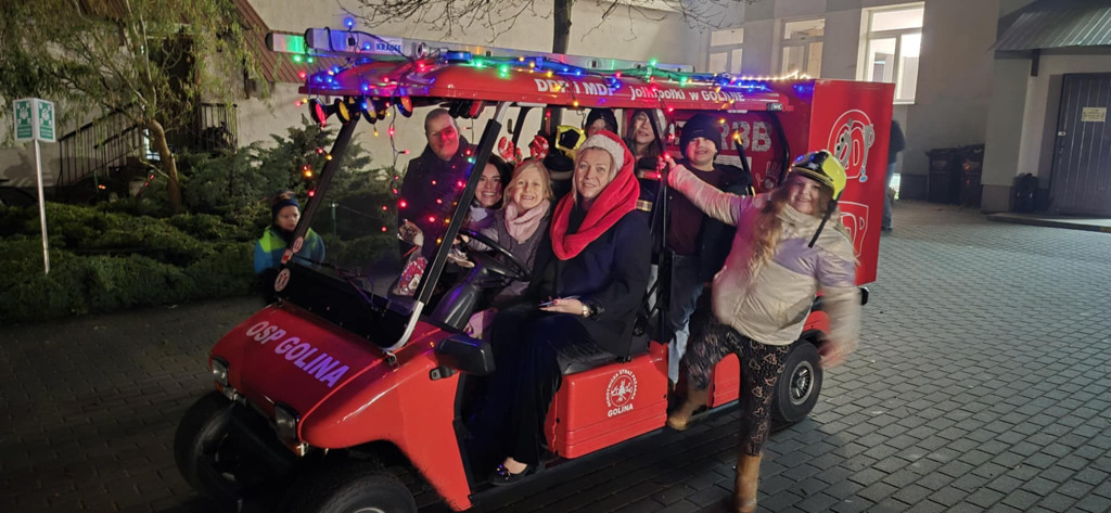 Świąteczna magia w „Czwórce”. Kiermasz pełen atrakcji już za nami