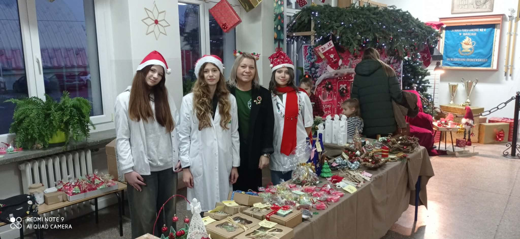 Świąteczna magia w „Czwórce”. Kiermasz pełen atrakcji już za nami