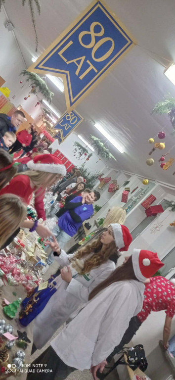 Świąteczna magia w „Czwórce”. Kiermasz pełen atrakcji już za nami