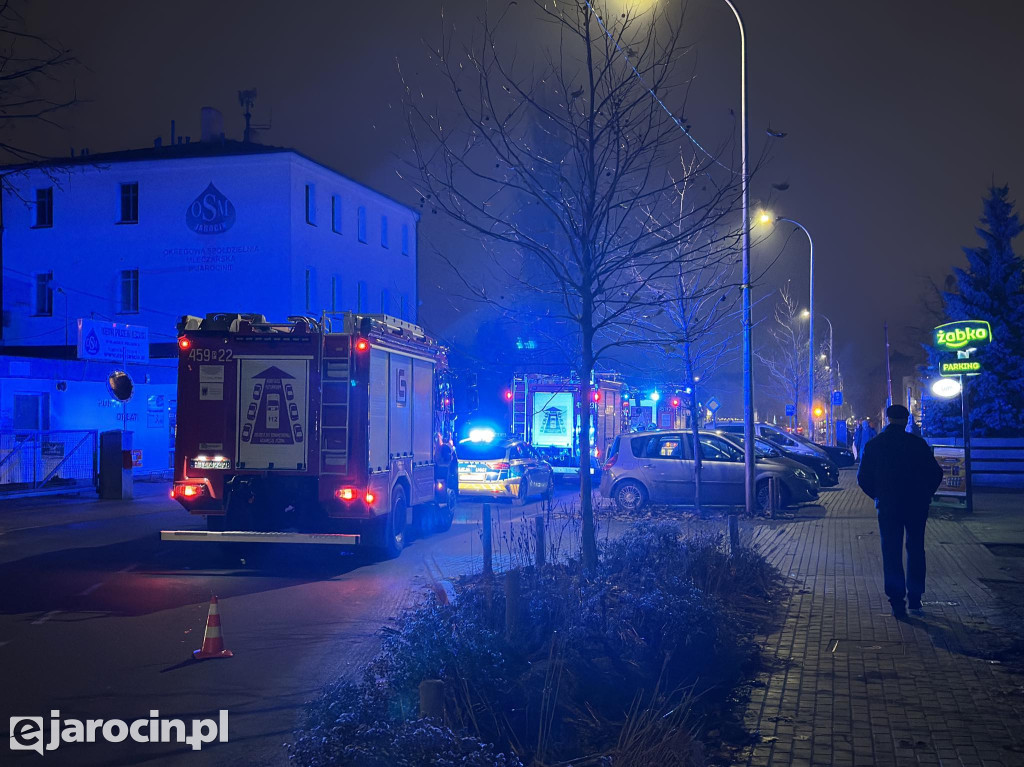 Zderzenie samochodu osobowego i motocykla na ul. Wrocławskiej w Jarocinie