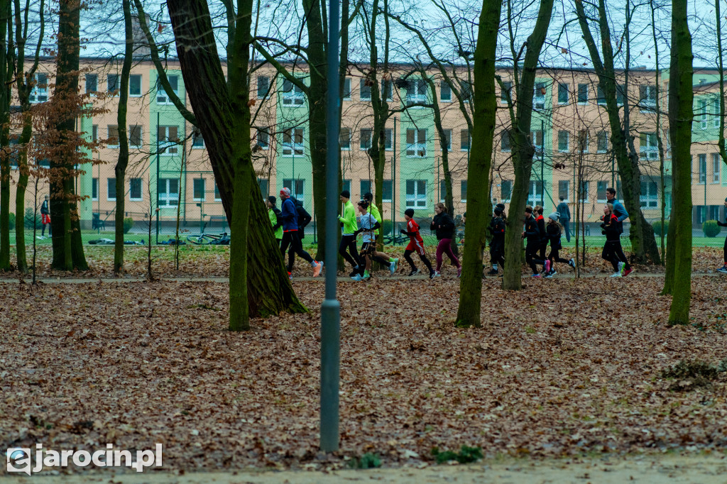 Trening z Adamem Nowickim przyciągnął biegaczy z Jarocina i okolic