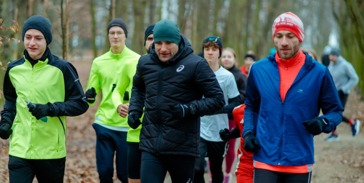 Trening z Adamem Nowickim przyciągnął biegaczy z Jarocina i okolic