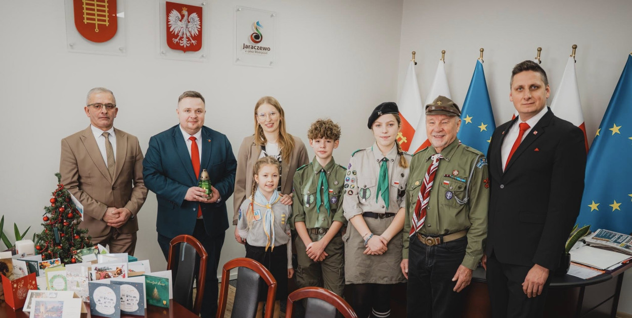 Harcerze przekazali Światełko Pokoju władzom Jarocina i Jaraczewa