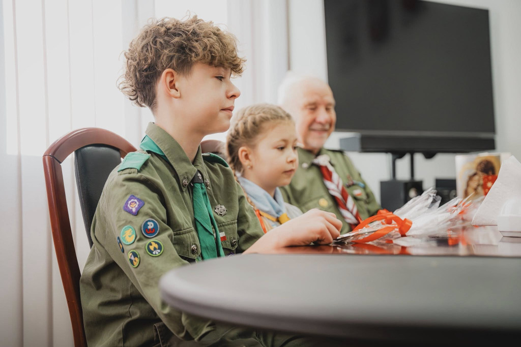 Harcerze przekazali Światełko Pokoju władzom Jarocina i Jaraczewa