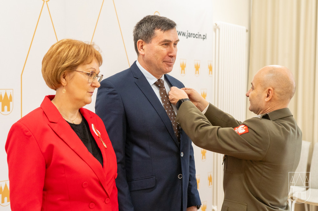 Państwo Tułazowie uhonorowani złotym medalem Ministra Obrony Narodowej