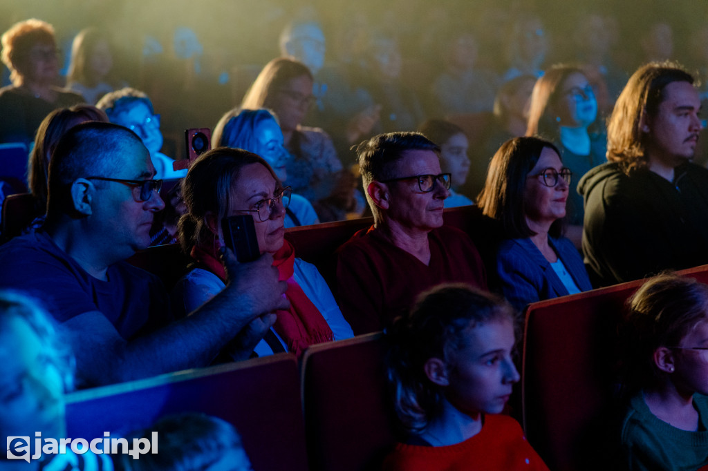 Filip Mettler muzycznie podziękował Jarocinowi za wsparcie podczas The Voice of Poland