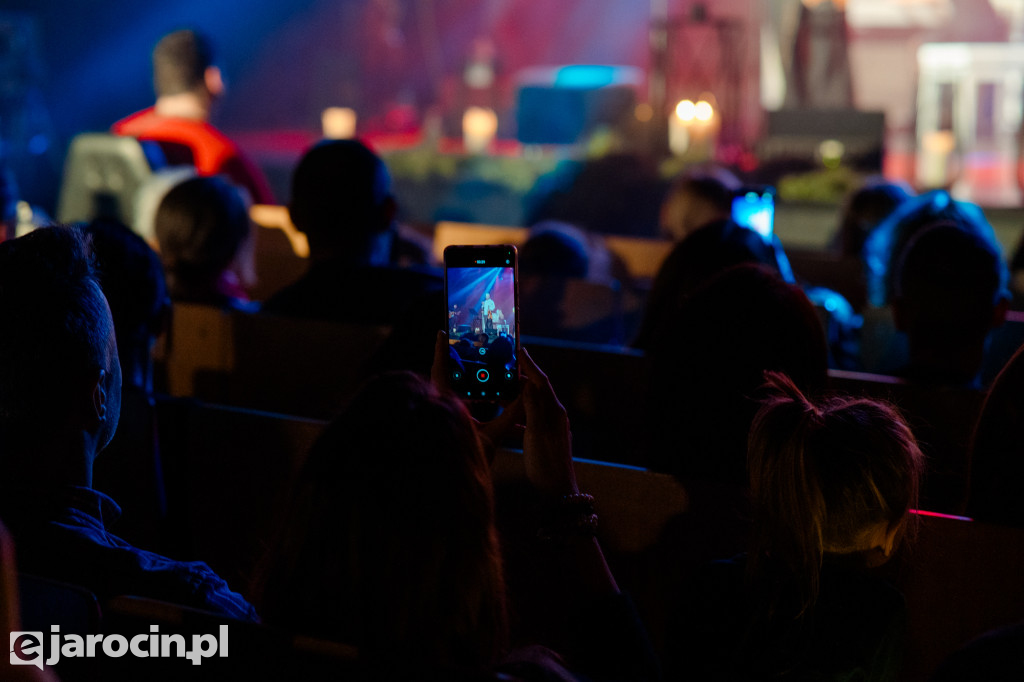 Filip Mettler muzycznie podziękował Jarocinowi za wsparcie podczas The Voice of Poland