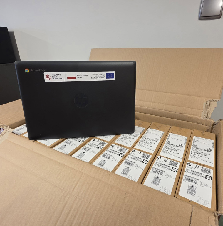 Powiat Jarociński inwestuje w edukację cyfrową uczniów