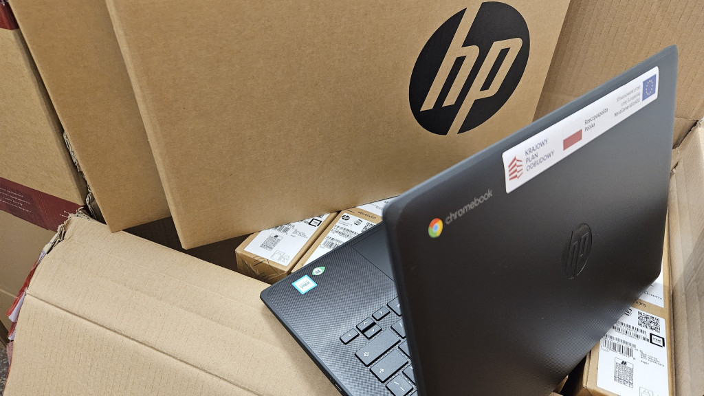 Powiat Jarociński inwestuje w edukację cyfrową uczniów