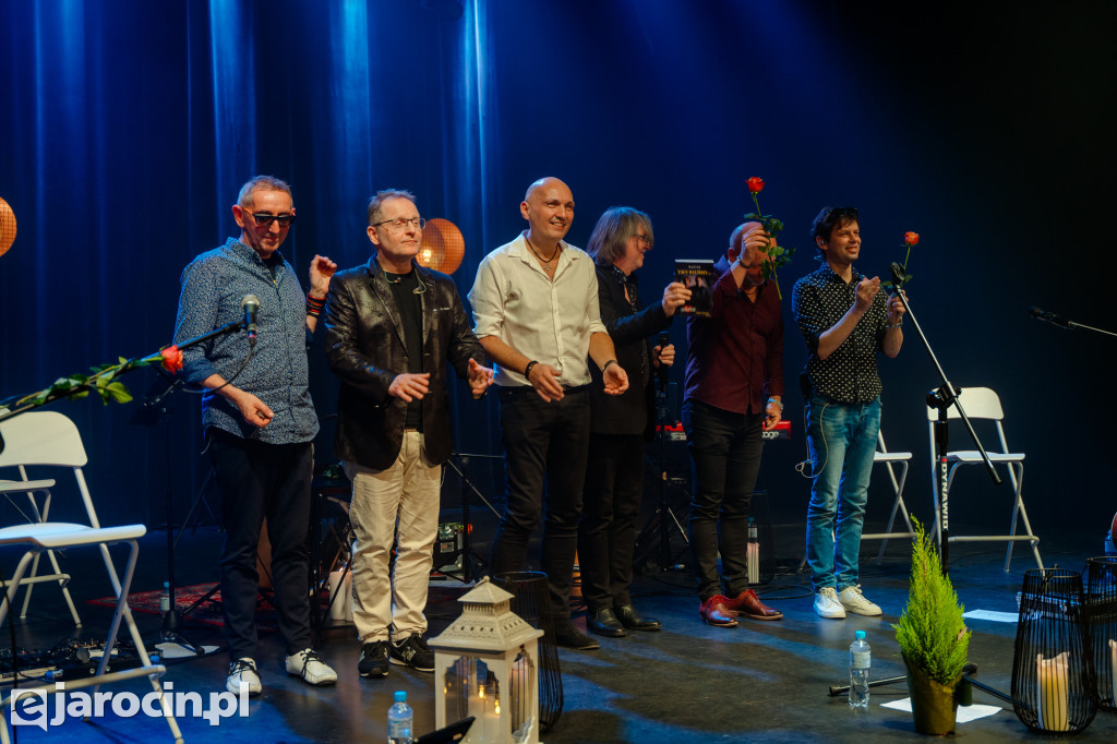 Universe na kolędową nutę