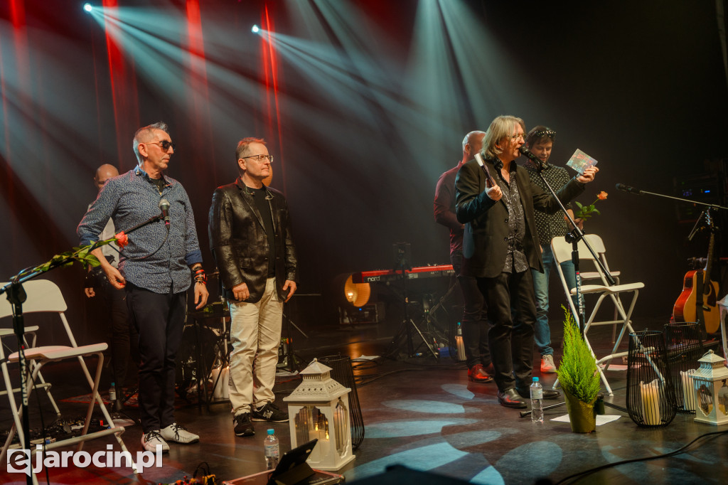 Universe na kolędową nutę